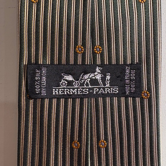 Hermes Green and Cream Striped Tie - Picture 3 of 5